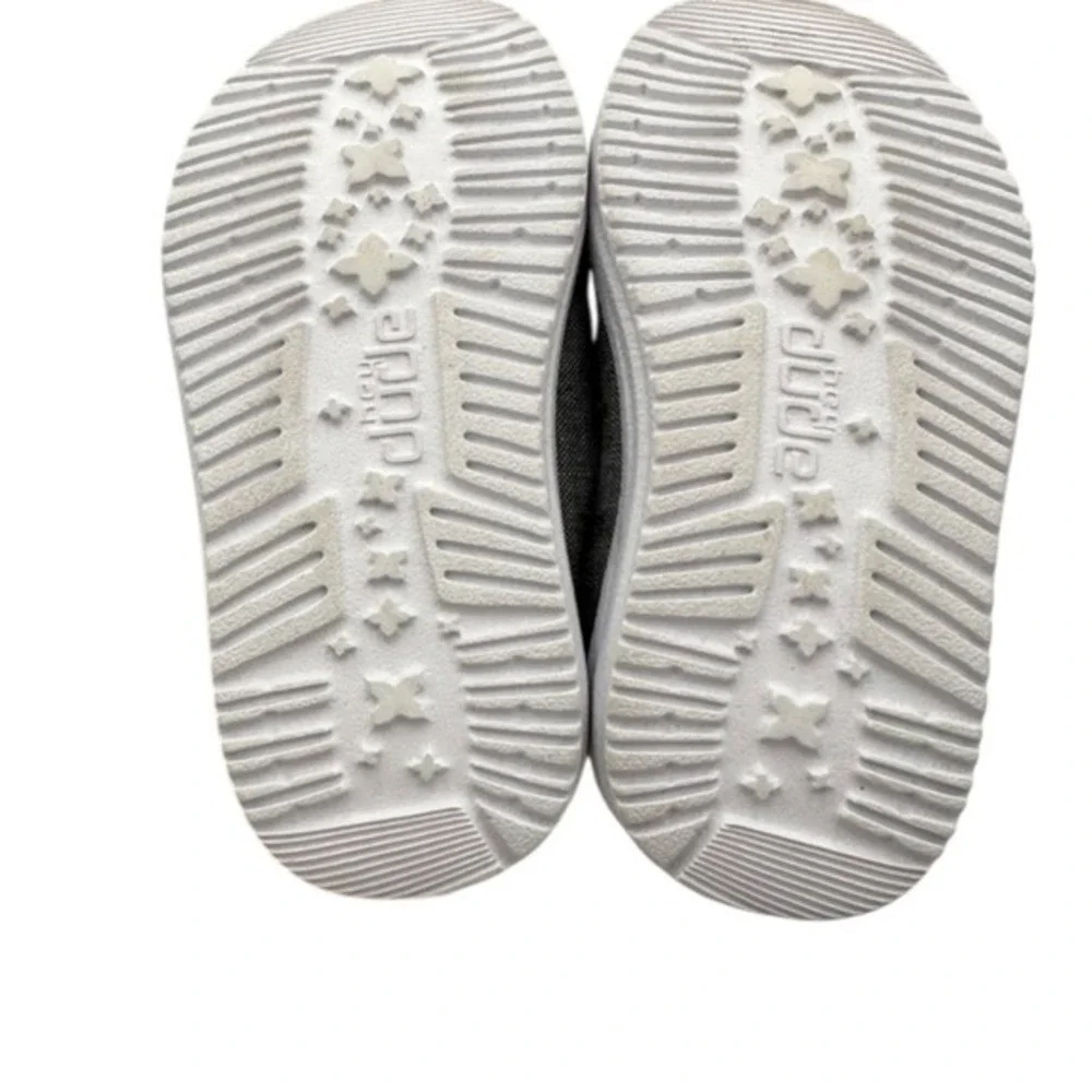 Kids Hey Dude Shoes Gray‎ Canvas Slip On Loafers Toddler Kids Size 6 Lightweight